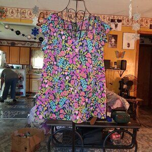 COLORFUL WOMANS PLUS SIXED TOP